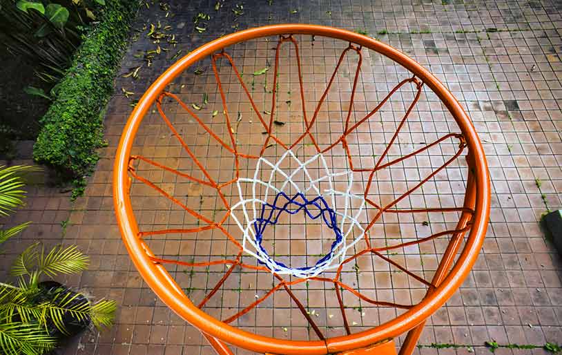 un panier de basket